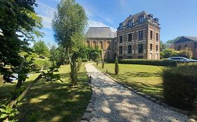 Chateau De Ruesnes